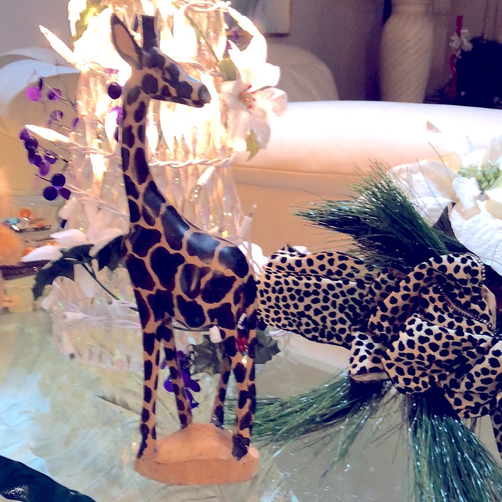 WOOD HAND CARVED GIRAFFE 12” T No Two Are Alike